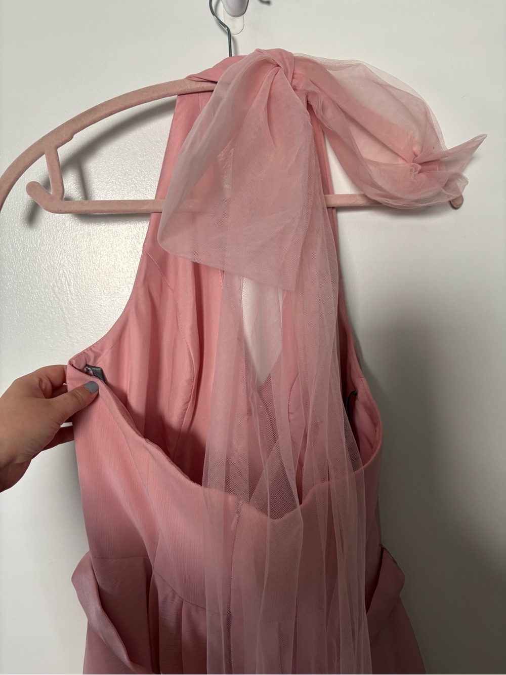 White by Vera Wang Soft Pink Feminine Flirty Bridesmaid Chiffon Halter Dress 8 - Picture 3 of 6